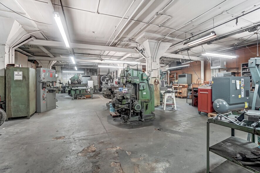 More Photos Of 203 S Wittenberg Ave, Springfield Industrial For Sale