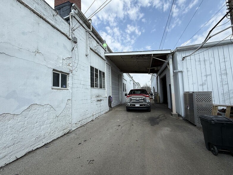 More Photos Of 218 Mechanic St, Waterville Manufacturing For Lease
