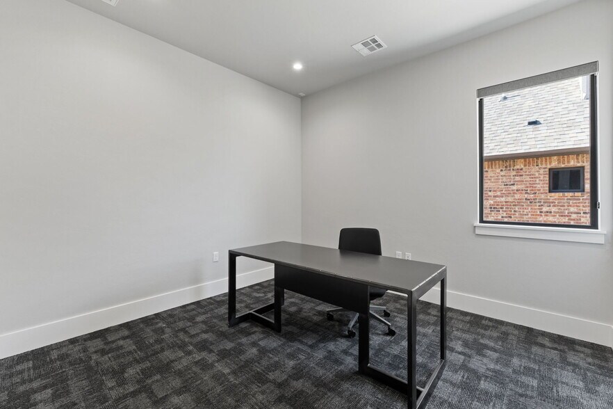 More Photos Of 16362 Muirfield Place, Edmond Medical For Sale