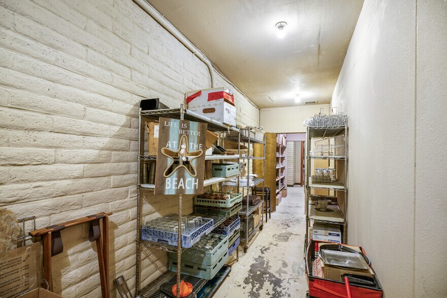 More Photos Of 4070 Country Rd 89, Dunnigan Restaurant For Sale