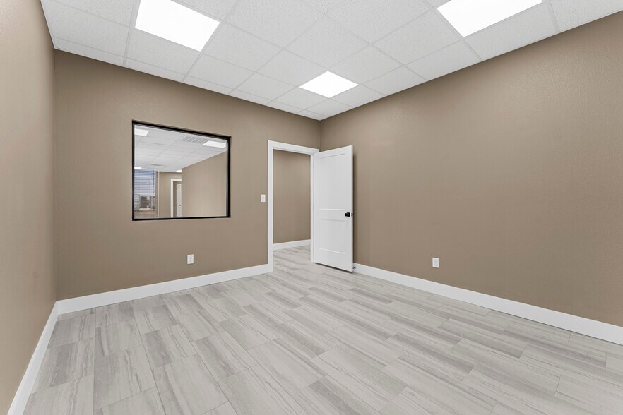 More Photos Of 7922 Interstate 20 Service rd, Odessa Warehouse For Lease