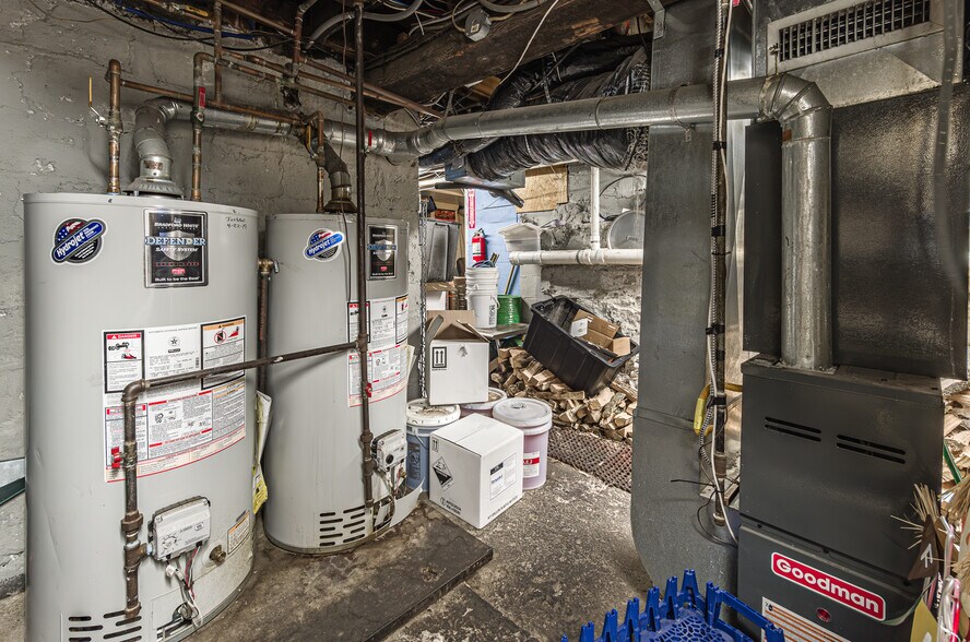 More Photos Of 99 Aurora St, Lancaster General Retail For Sale