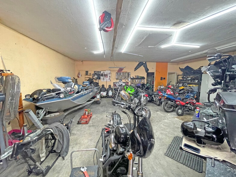 More Photos Of 3016 Cutting Blvd, Richmond Storefront Retail Residential For Lease