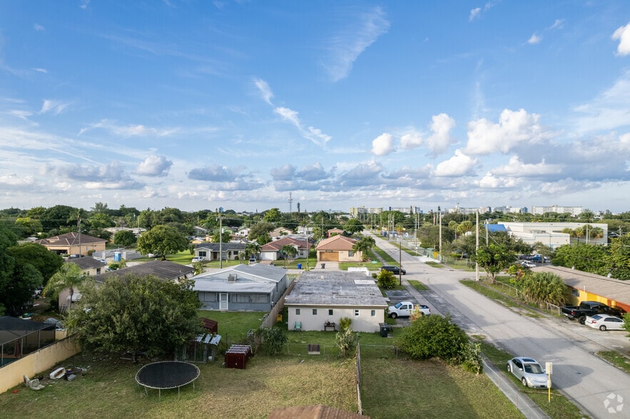 More Photos Of 4400 SW 23rd St, West Park Apartments For Sale