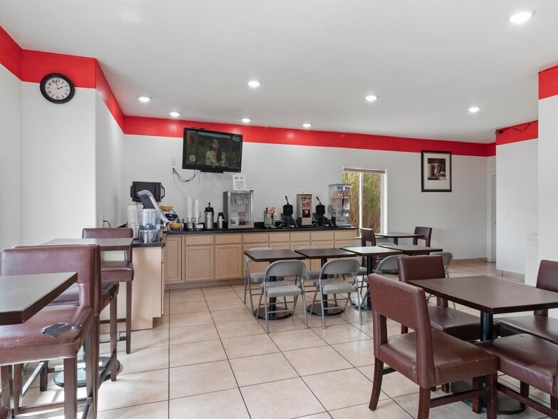 More Photos Of 175 E Center St, Panguitch Hotel For Sale