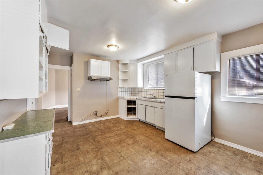More Photos Of 6033 Foothill Blvd, Oakland Apartments For Sale