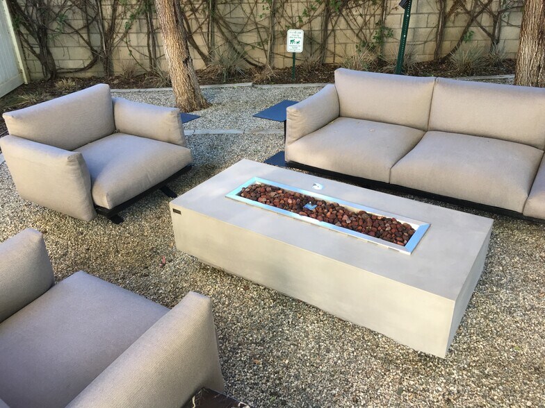 More Photos Of 3450 Cahuenga Blvd W, Los Angeles Office Residential For Lease