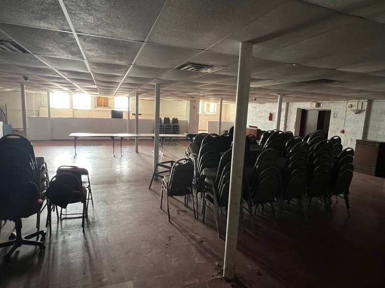 More Photos Of 9500 Stoepel St, Detroit Religious Facility For Sale