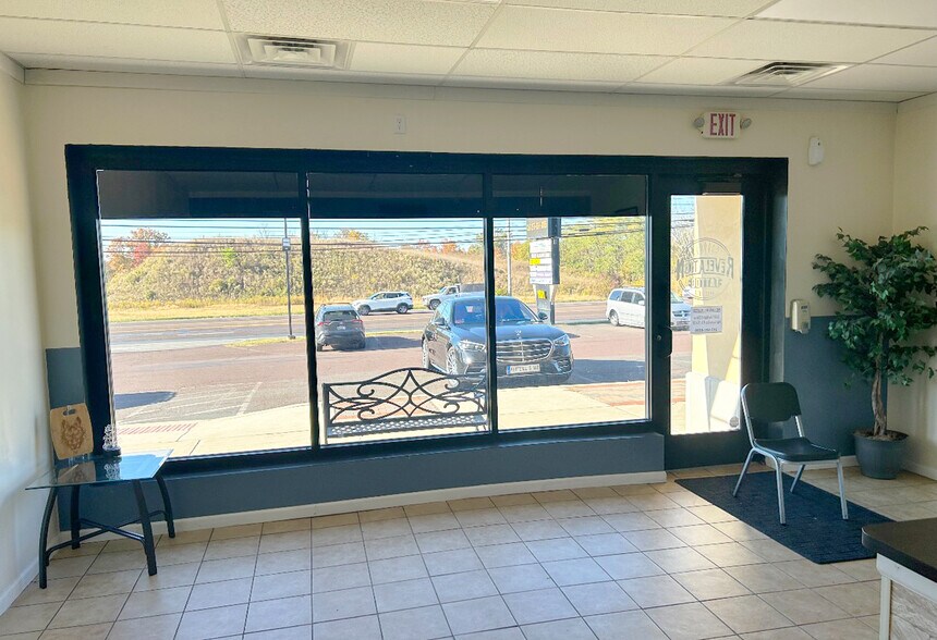 More Photos Of 1691-1699 N Bethlehem Pike, Hatfield General Retail For Lease