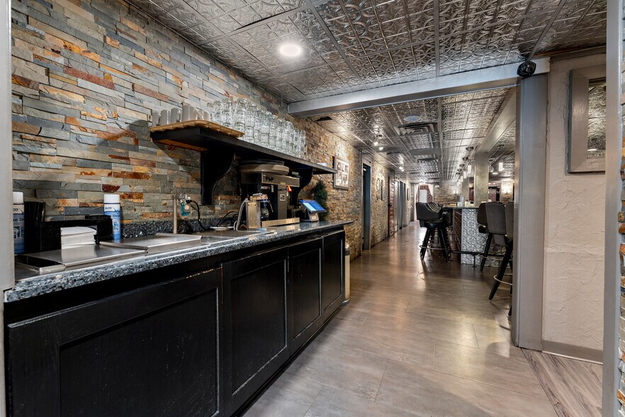 More Photos Of 4305 Portage St NW, Canton Restaurant For Sale