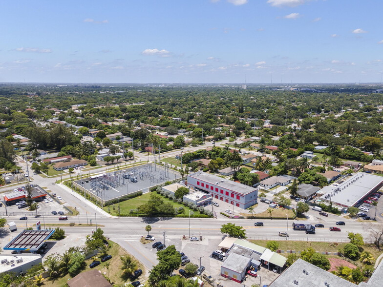More Photos Of 14444 W Dixie Hwy, Miami Self Storage For Sale