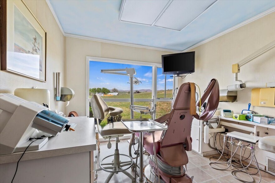 More Photos Of 781 Roza Dr, Zillah Healthcare For Sale