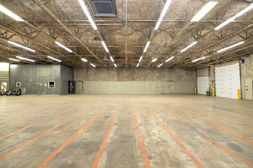 More Photos Of 8276 N SH 16, Poteet Distribution For Sale