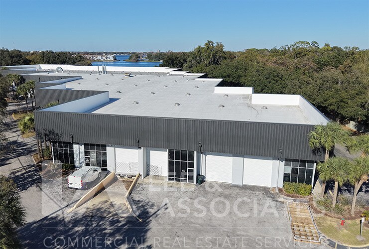 More Photos Of 3071 N Orange Blossom Trl, Orlando Warehouse For Lease