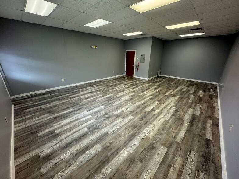 More Photos Of 8800 49th St N, Pinellas Park Unknown For Lease