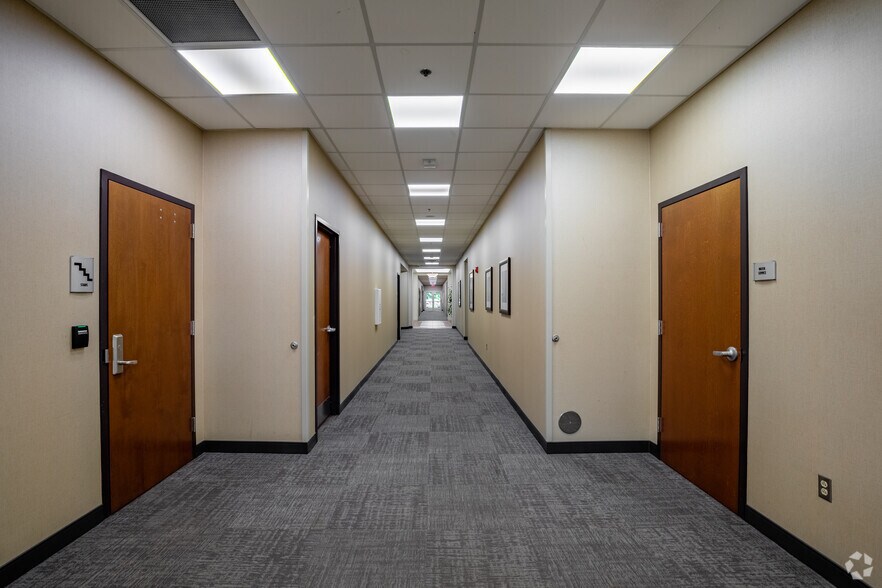 More Photos Of 125 Cool Springs Blvd, Franklin Medical For Lease