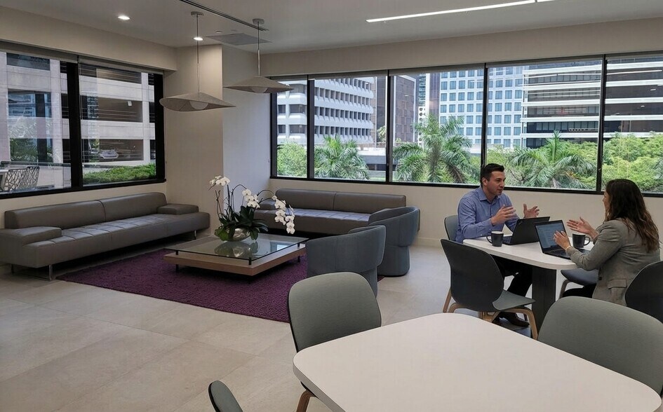 More Photos Of 800 Brickell Ave, Miami Coworking Space