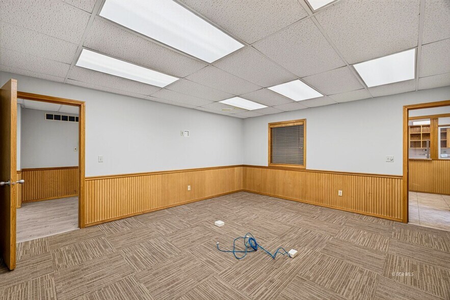 More Photos Of 975 5th St, Elko Office For Lease