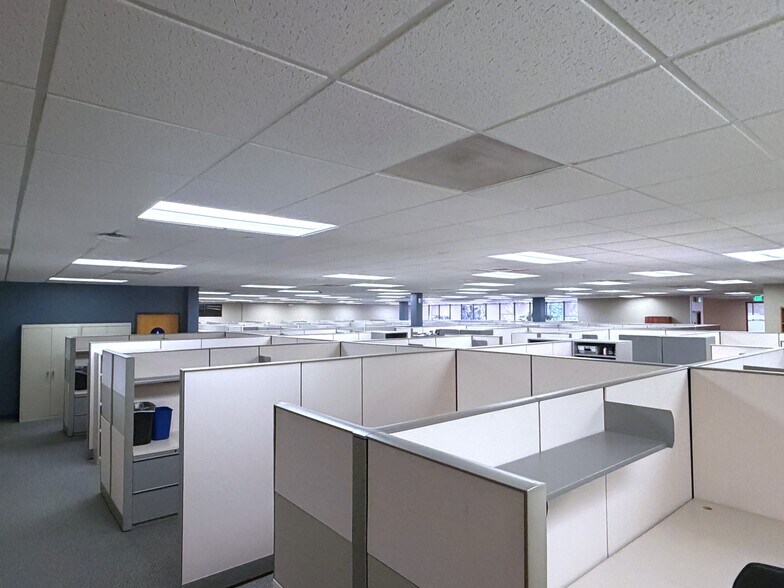 More Photos Of 2455 Teller Rd, Thousand Oaks Office For Lease