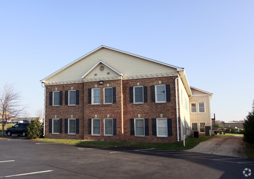More Photos Of 9105 Owens Dr, Manassas Park Office For Lease