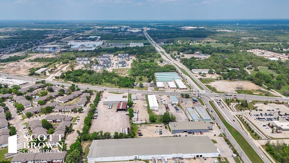 More Photos Of 3912 E McKinney St, Denton Warehouse For Lease