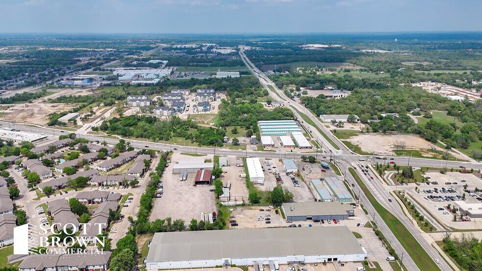 More Photos Of 3912 E McKinney St, Denton Warehouse For Lease