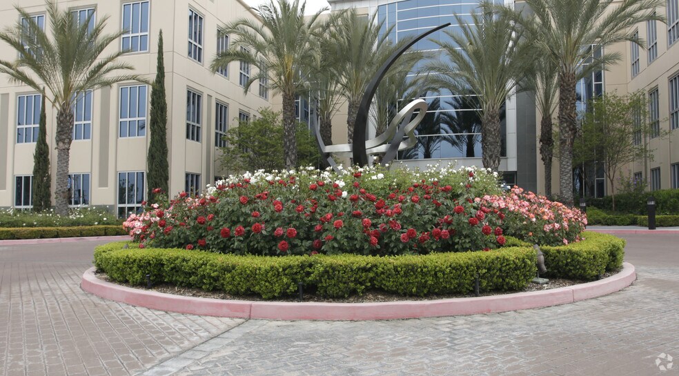 More Photos Of 2950 N Hollywood Way, Burbank Office For Lease