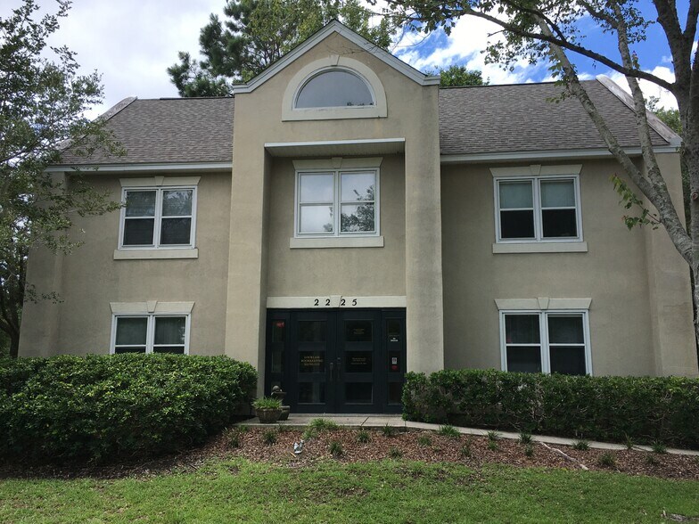 More Photos Of 2225 Ashley Crossing Dr, Charleston Office Residential For Lease