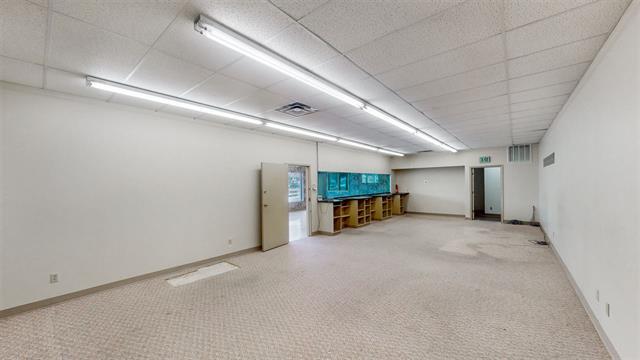 More Photos Of 2322 23rd St, Columbus Freestanding For Sale