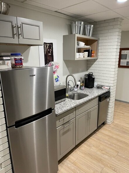 More Photos Of 333 Wade Hampton Blvd, Greenville Medical For Lease