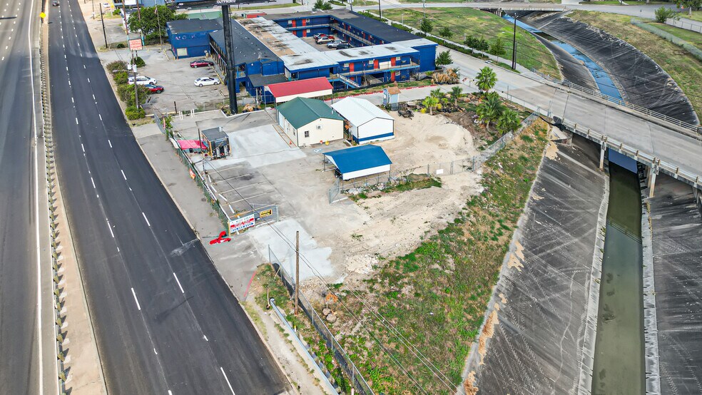 More Photos Of 721 Pasadena Fwy, Pasadena Industrial For Sale