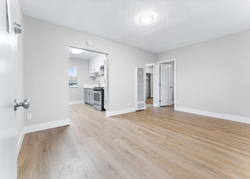 More Photos Of 11500 Colima Rd, Whittier Apartments For Sale