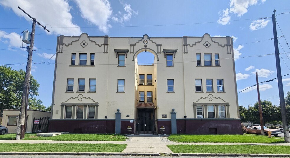 Primary Photo Of 155 S Oak St, Spokane Apartments For Sale