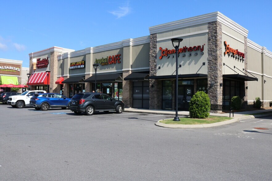 More Photos Of 682 Paul Huff Pky NW, Cleveland Storefront For Lease