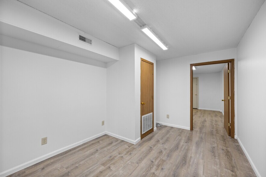 More Photos Of 207-209 S 2nd St, Festus Storefront Retail Residential For Lease