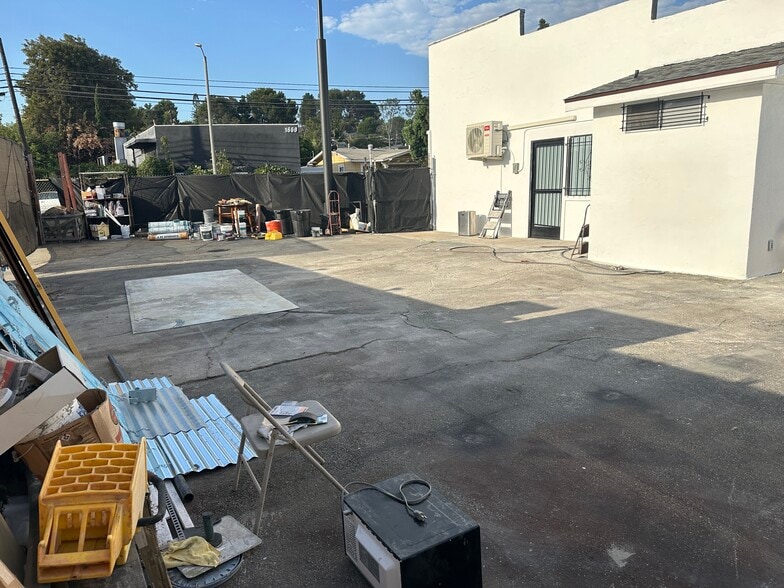 More Photos Of 1667-1671 Anaheim St, Harbor City Storefront Retail Office For Lease