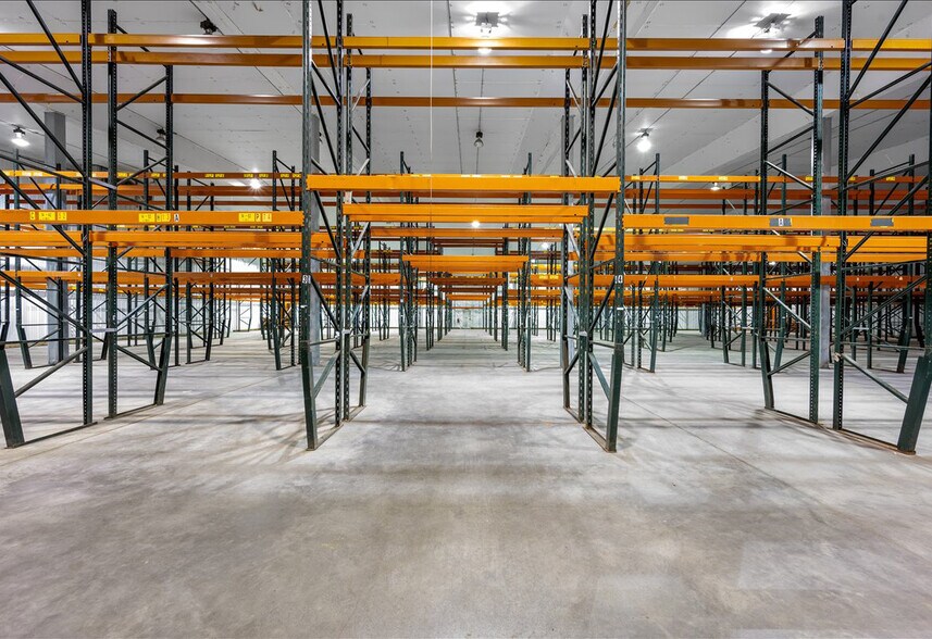 More Photos Of 26609 Newbanks Rd, Abingdon Refrigeration Cold Storage For Lease