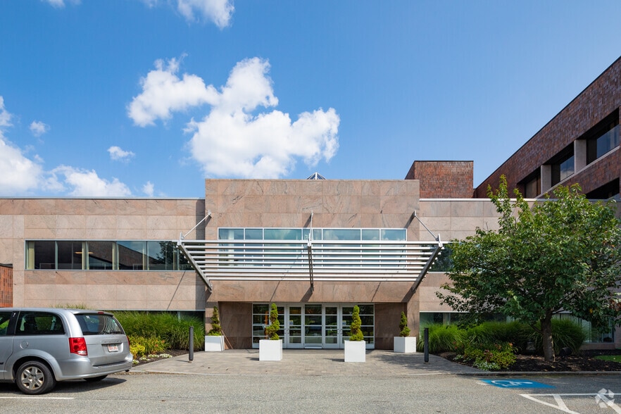 More Photos Of 3 Allied Dr, Dedham Office For Lease