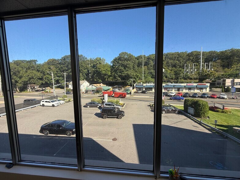 More Photos Of 150 Woodbury Rd, Woodbury Storefront Retail Office For Lease