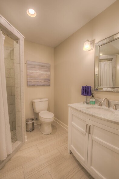 More Photos Of 1061 W Rex Rd, Memphis Office For Sale