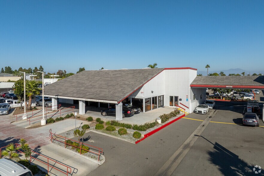 Primary Photo Of 19232 Beach Blvd, Huntington Beach Auto Dealership For Lease