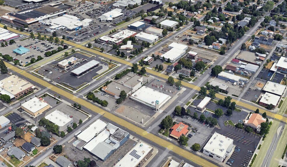 More Photos Of 2002 N Division St, Spokane Land For Lease