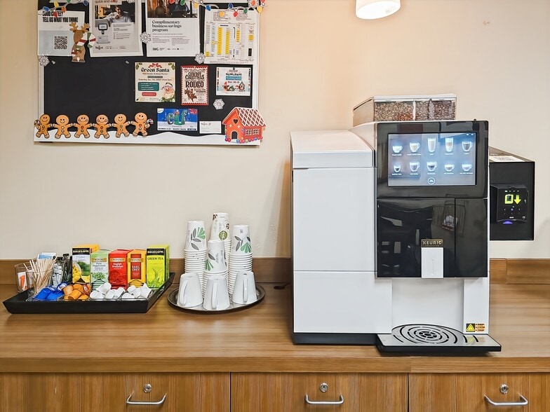 More Photos Of 700 N Saint Marys St, San Antonio Coworking Space