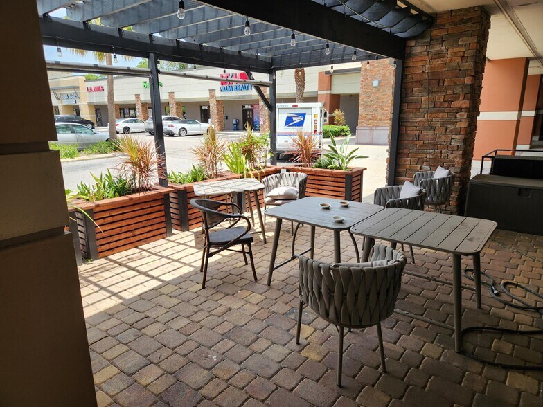 More Photos Of 2065-2127 Tamiami Trl S, Venice Freestanding For Lease