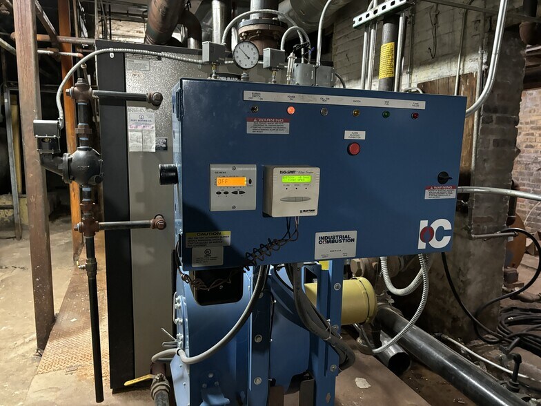 More Photos Of 5501 W Washington Blvd, Chicago Apartments For Sale