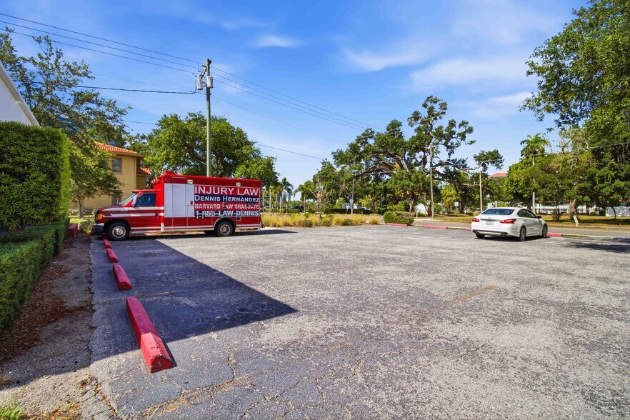 More Photos Of 1400 4th Ave, Bradenton Office Residential For Sale