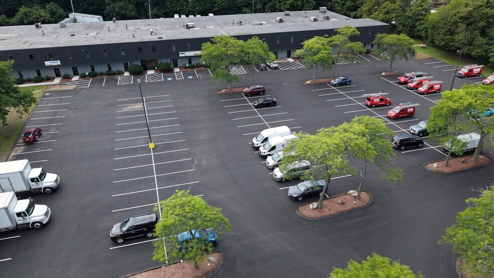 More Photos Of 215 Salem St, Woburn Research And Development For Lease