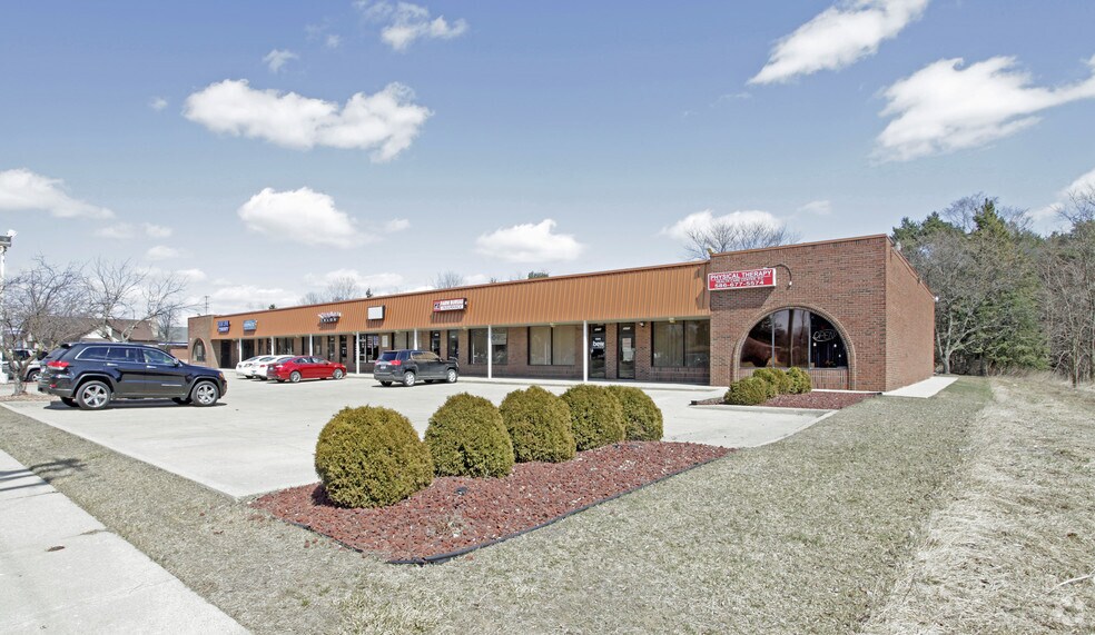 More Photos Of 54750-54840 Mound Rd, Shelby Township Storefront Retail Office For Lease