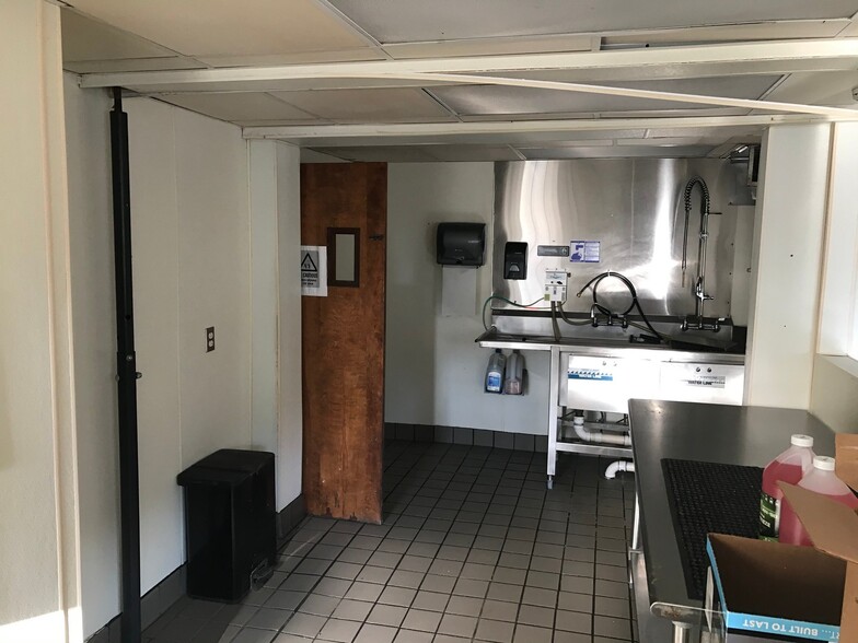 More Photos Of 1454 State Route 30, Wells Specialty For Sale