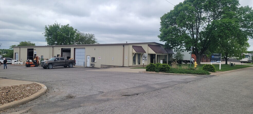 More Photos Of 310 N Winchester St, Olathe Warehouse For Sale